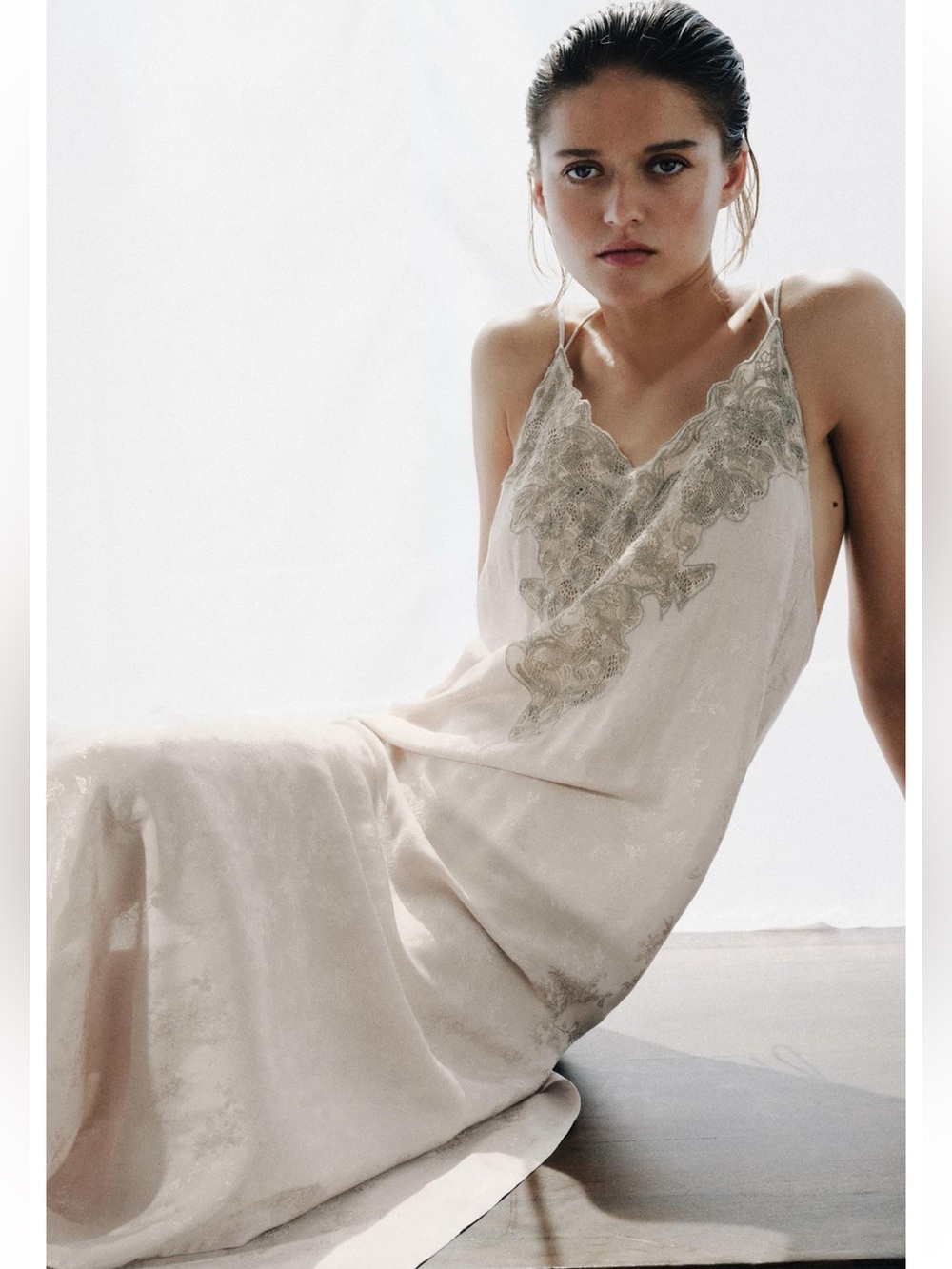 ZW Collection Embroidered Jacquard Pearl Gray Dress - Picture 2 of 10
